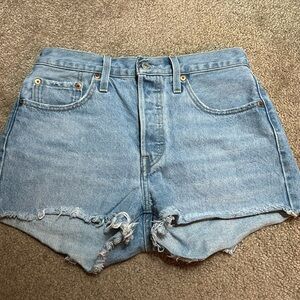 501 Levi shorts